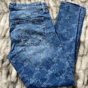 4/$20 Gap Girlfriend Skinny Jeans Medium Wash Bleached Floral Pattern 4